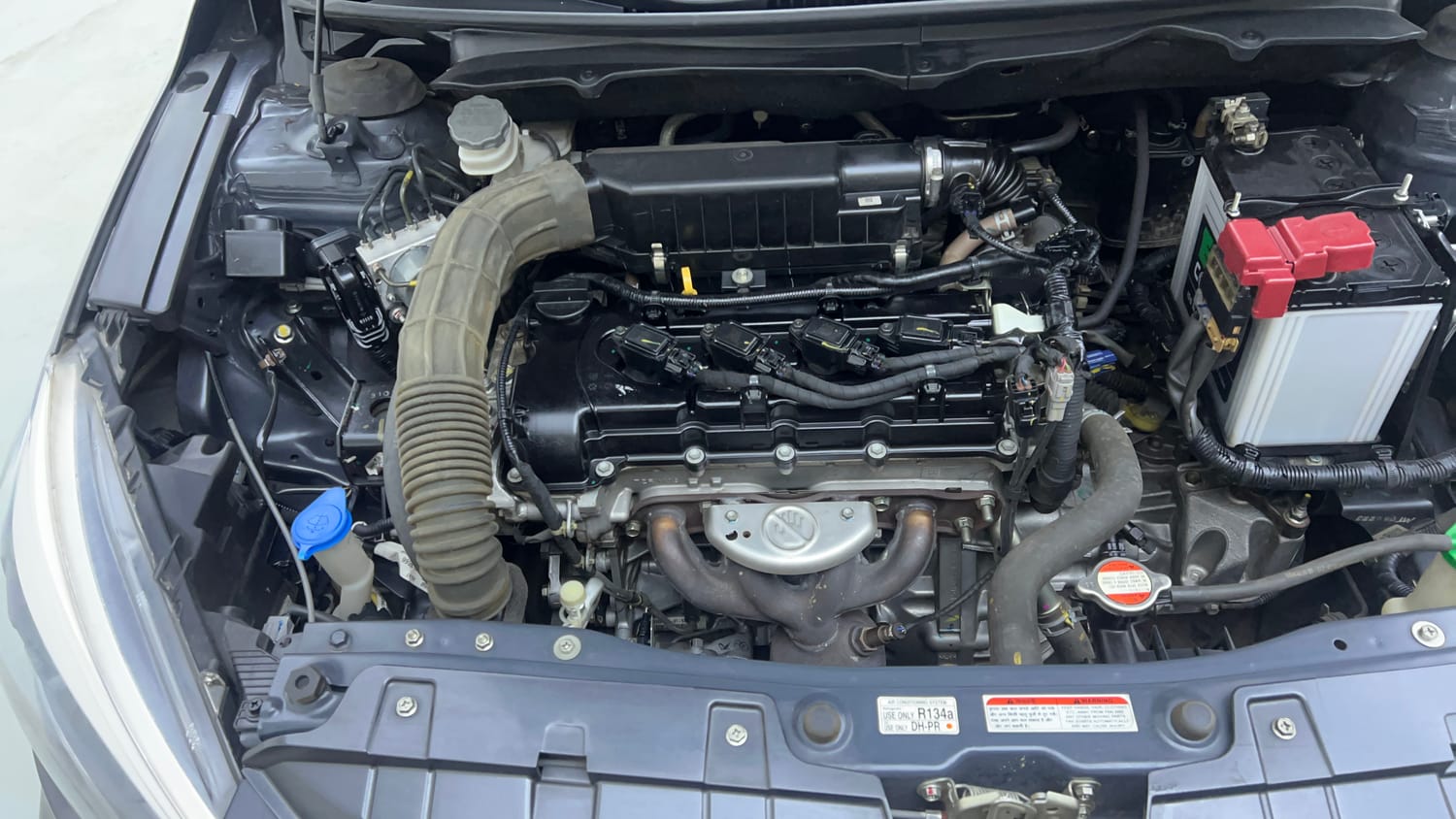Used 2023 Maruti Suzuki Ciaz Zeta 1.5 Petrol Manual engine ENGINE RIGHT SIDE VIEW