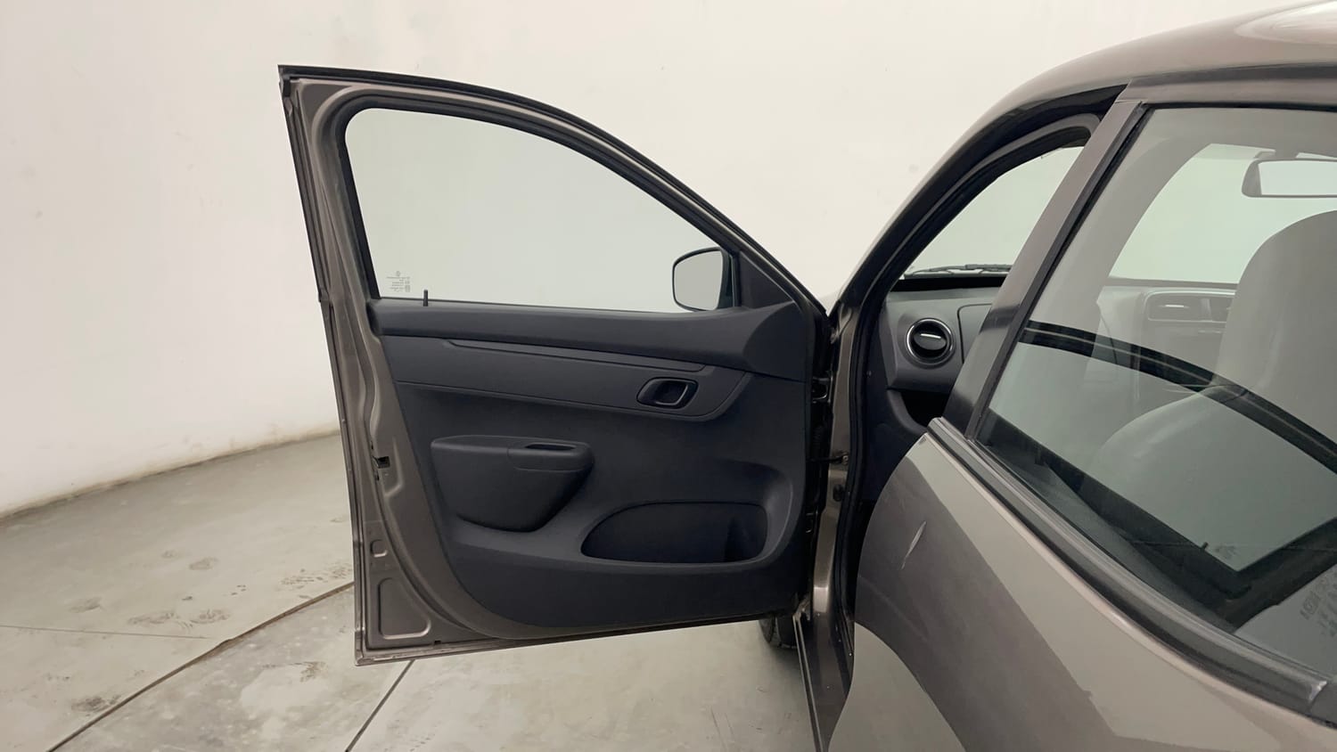 Used 2016 Renault Kwid RXT Petrol Manual interior LEFT FRONT DOOR OPEN VIEW