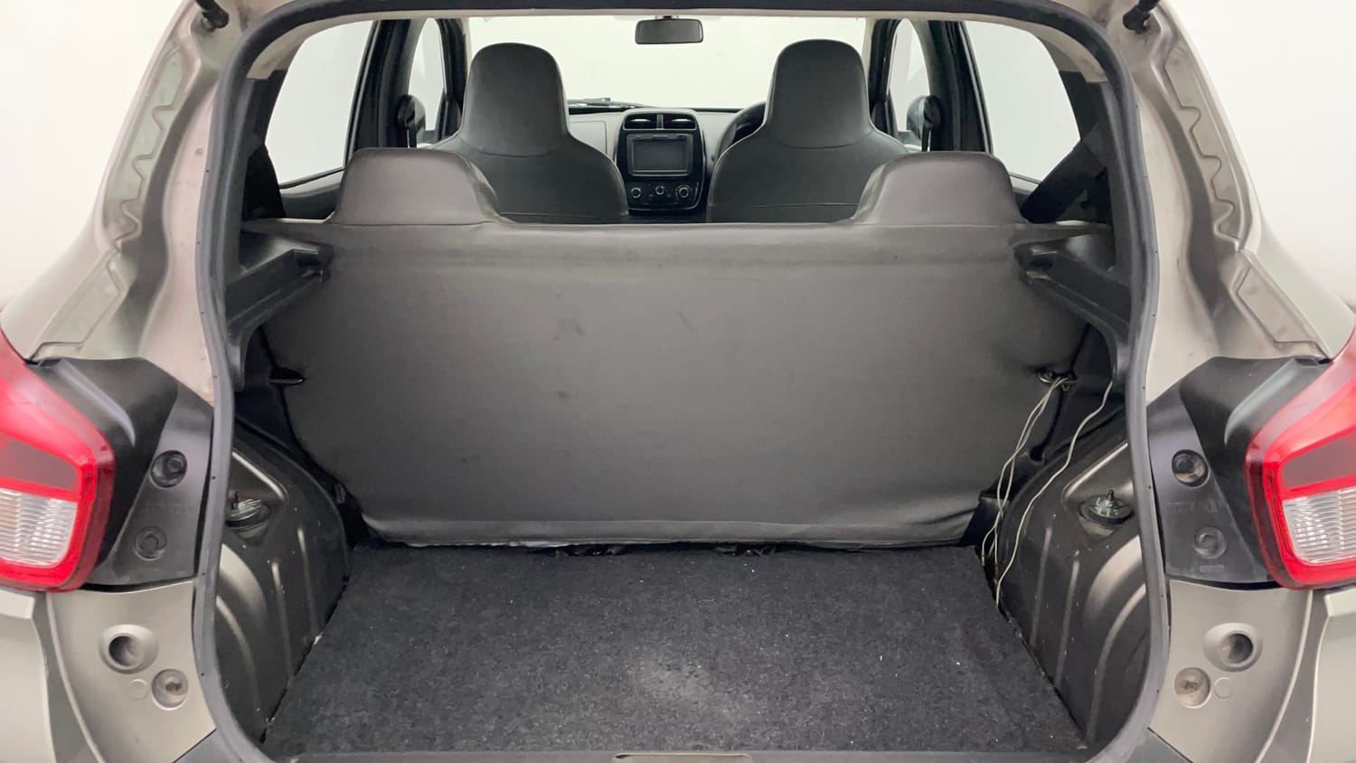 Used 2016 Renault Kwid RXT Petrol Manual interior DICKY INSIDE VIEW
