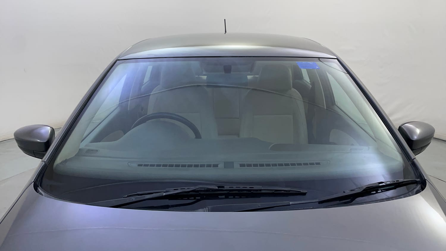 Used 2014 Volkswagen Vento Highline Petrol Petrol Manual exterior FRONT WINDSHIELD VIEW