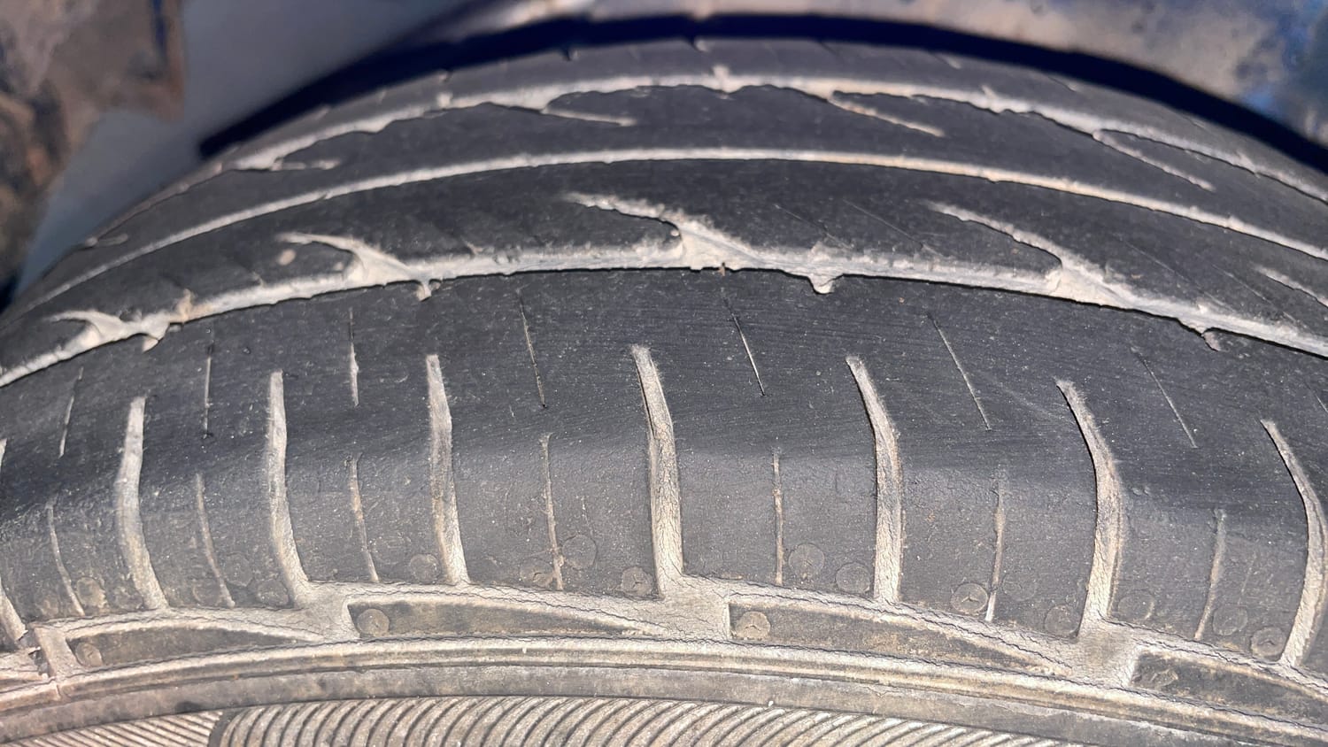 Used 2012 Hyundai Eon Era Petrol Manual tyres RIGHT REAR TYRE TREAD VIEW