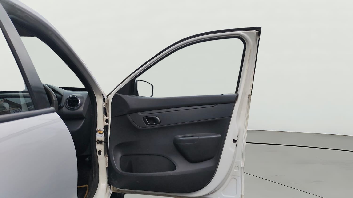 Used 2017 Renault Kwid 1.0 RXT AMT Opt Petrol Automatic interior RIGHT FRONT DOOR OPEN VIEW