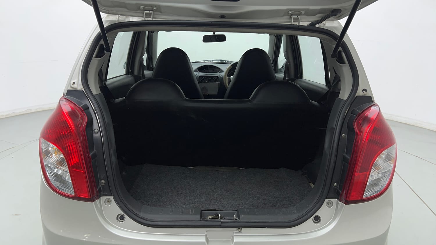 Used 2019 Maruti Suzuki Alto 800 LXi Petrol Manual interior DICKY INSIDE VIEW