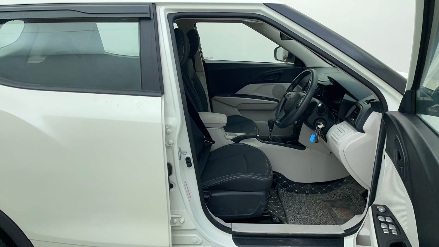Used 2023 Mahindra XUV 300 W6 1.2 Petrol AMT Petrol Automatic interior RIGHT SIDE FRONT DOOR CABIN VIEW