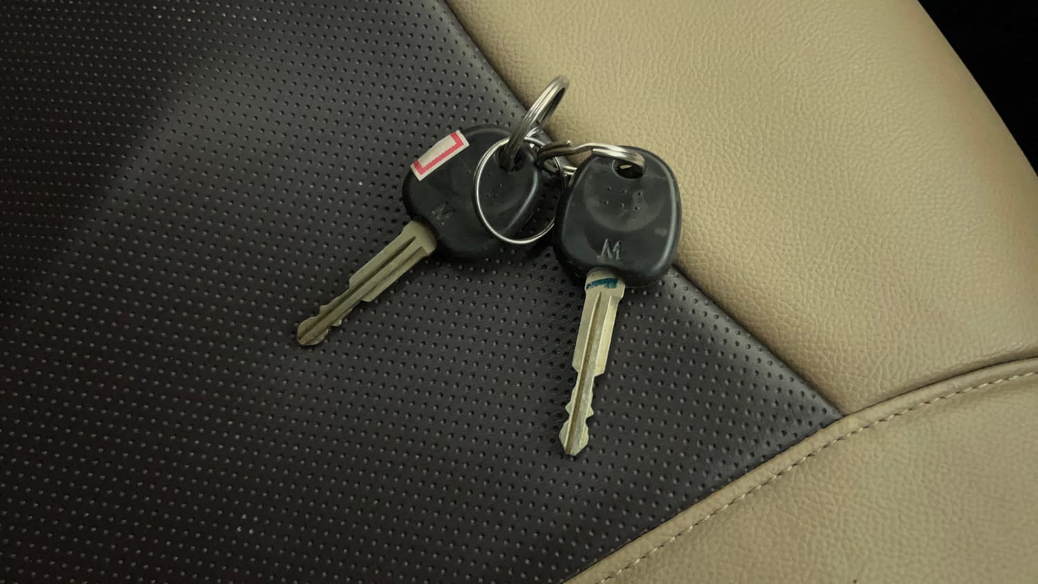 Used 2015 Hyundai Eon Magna + Petrol Manual extra CAR KEY VIEW