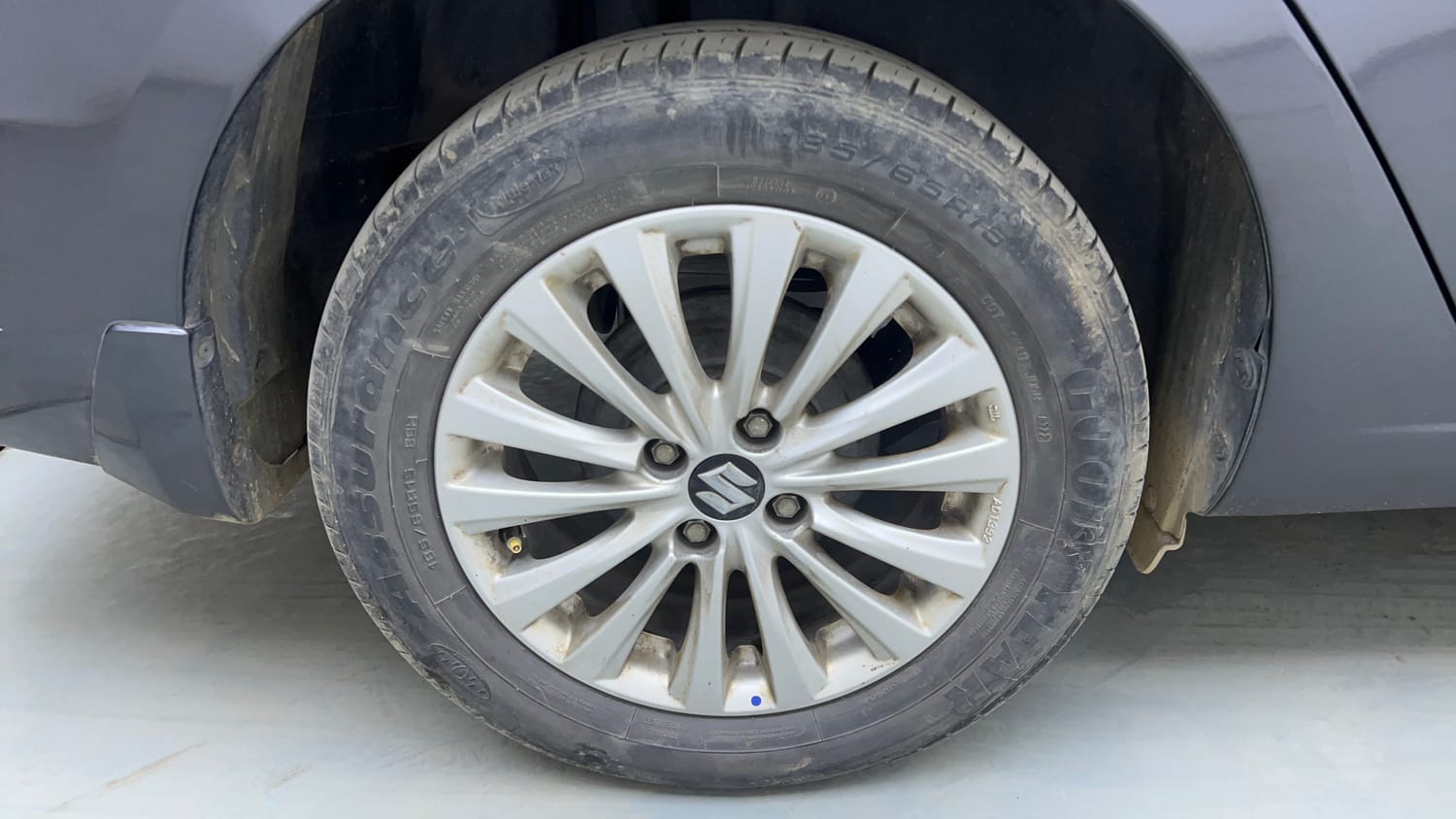 Used 2023 Maruti Suzuki Ciaz Zeta 1.5 Petrol Manual tyres RIGHT REAR TYRE RIM VIEW