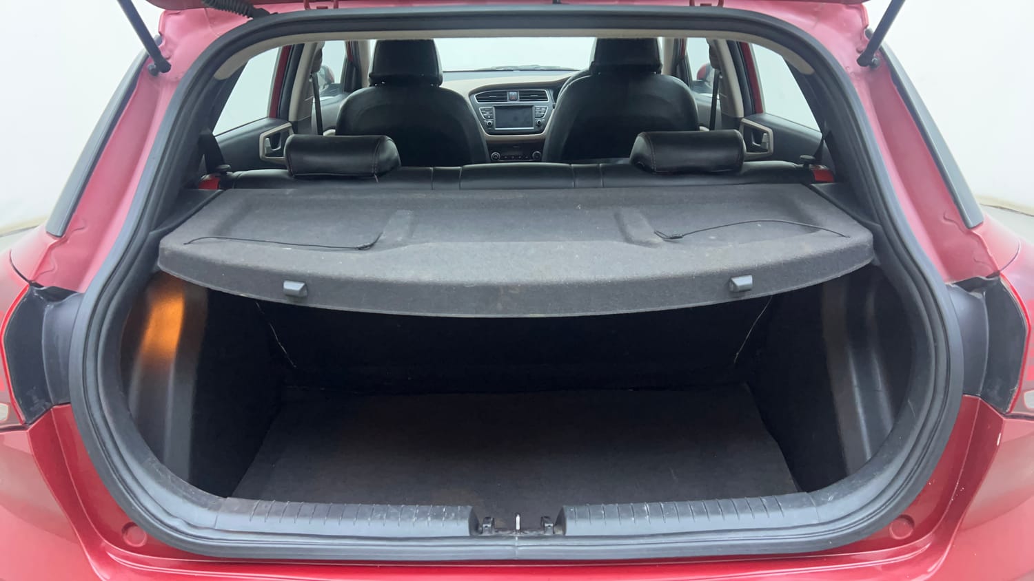 Used 2018 Hyundai Elite i20 Asta 1.2 (O) Petrol Manual interior DICKY INSIDE VIEW