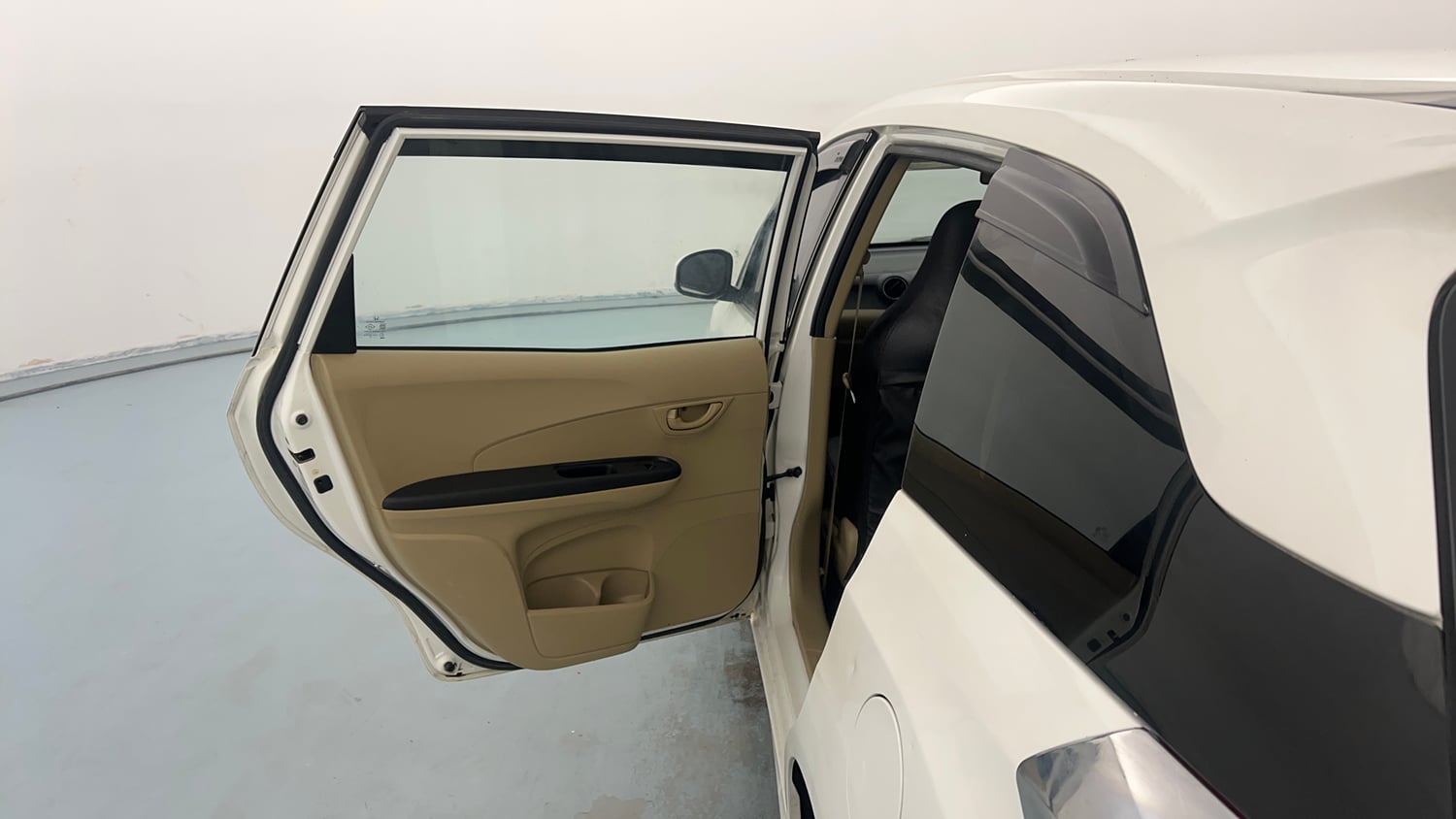 Used 2015 Honda Mobilio S Petrol Petrol Manual interior LEFT REAR DOOR OPEN VIEW