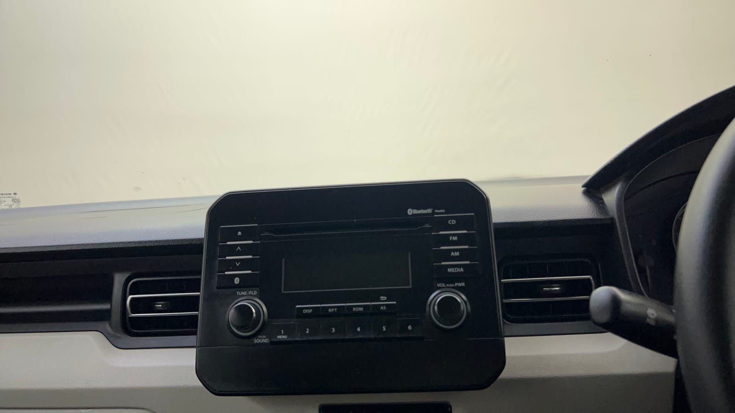 Used 2020 Maruti Suzuki Ignis Delta 1.2 AMT Petrol Automatic top_features Integrated (in-dash) music system