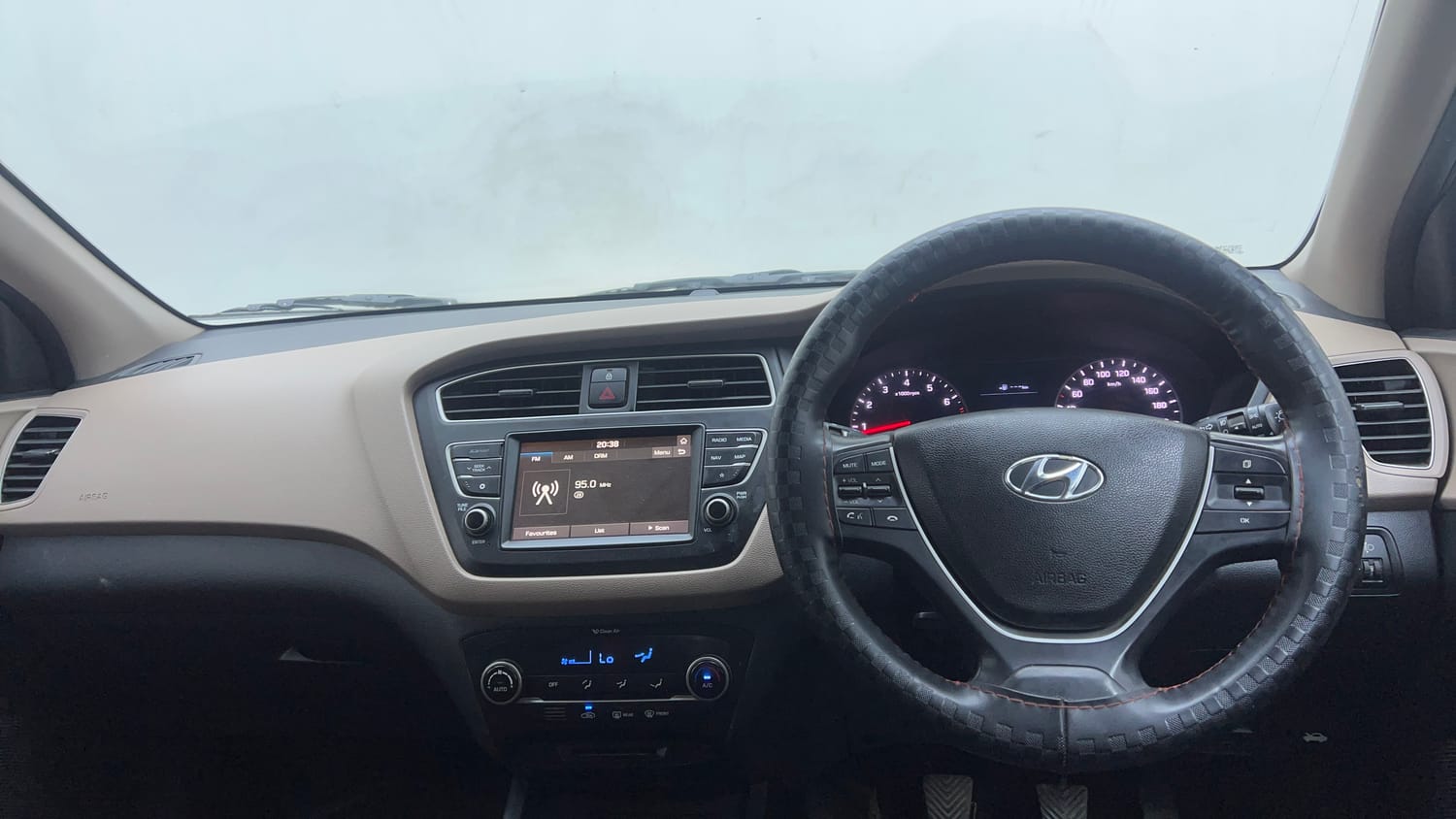 Used 2018 Hyundai Elite i20 Asta 1.2 (O) Petrol Manual interior DASHBOARD VIEW