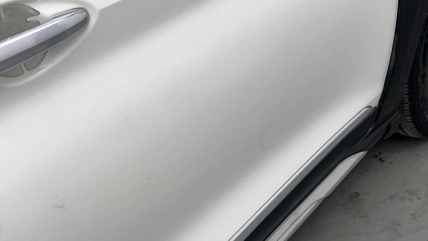 Used 2023 Maruti Suzuki XL6 Zeta AT Petrol Petrol Automatic dents MINOR SCRATCH