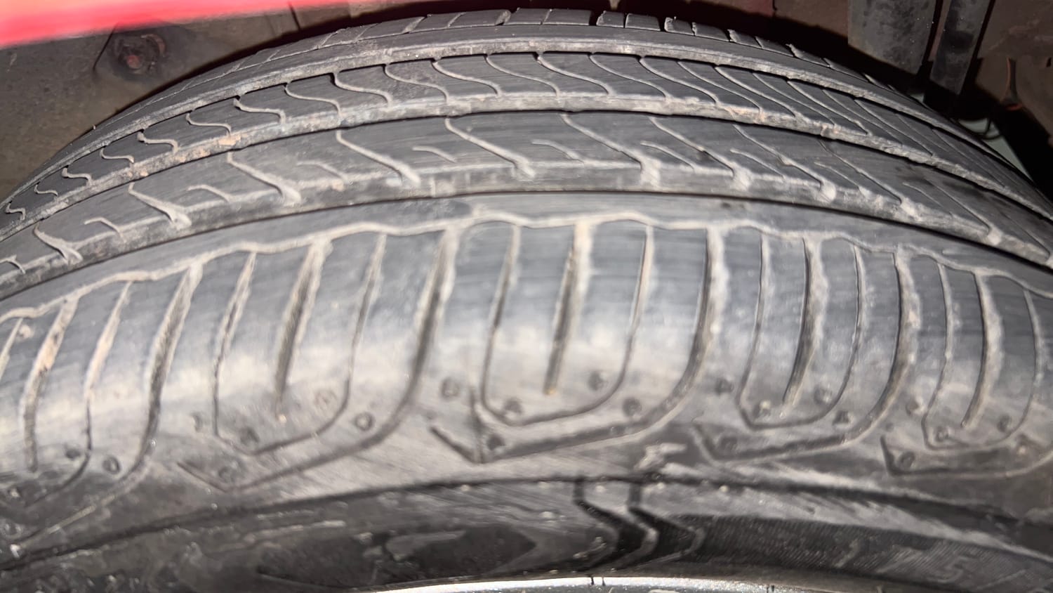 Used 2018 Tata Tiago Revotron XZA Petrol Automatic tyres LEFT REAR TYRE TREAD VIEW