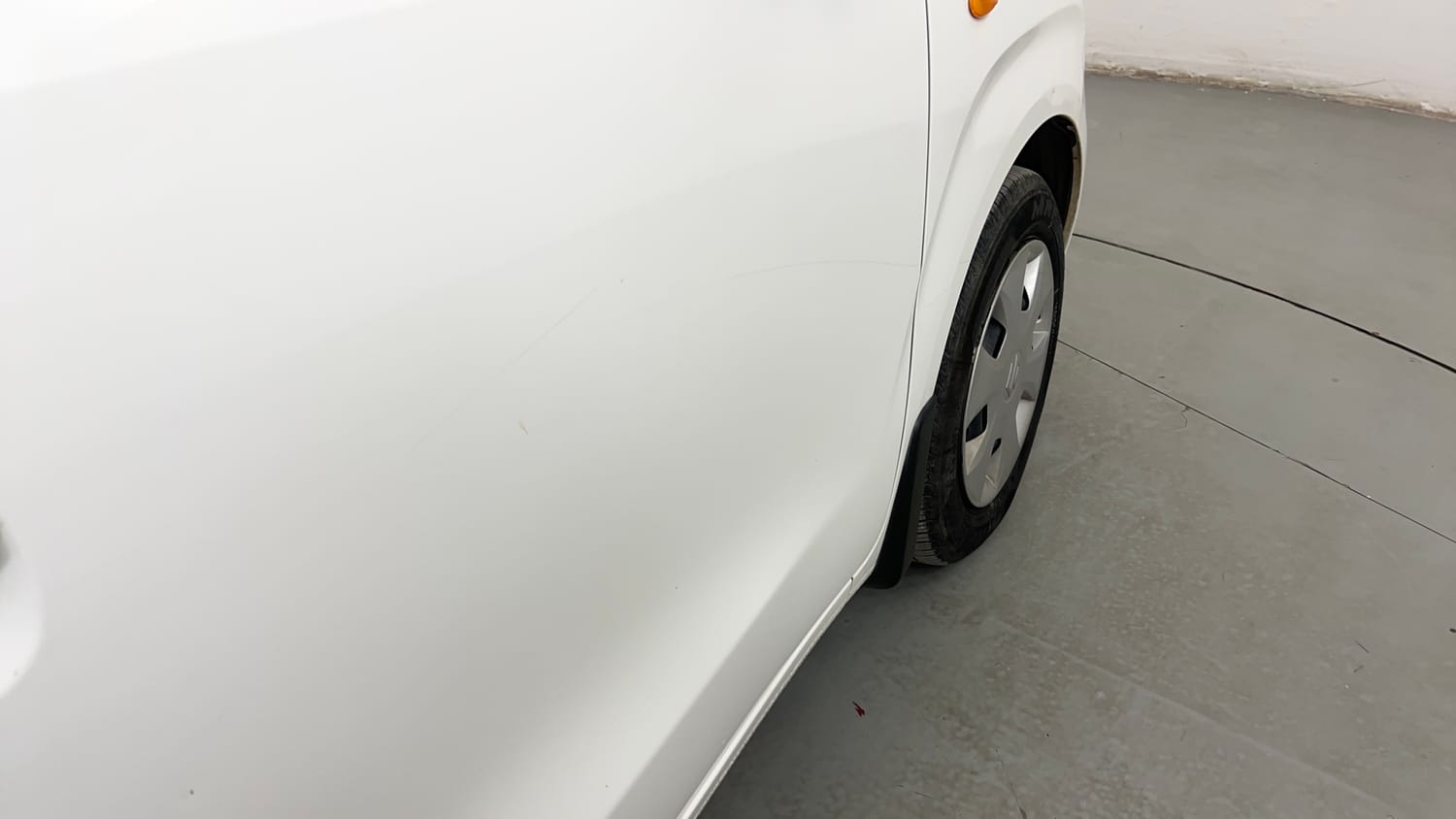 Used 2024 Maruti Suzuki Wagon R VXI 1.0 AGS Petrol Automatic dents MINOR SCRATCH