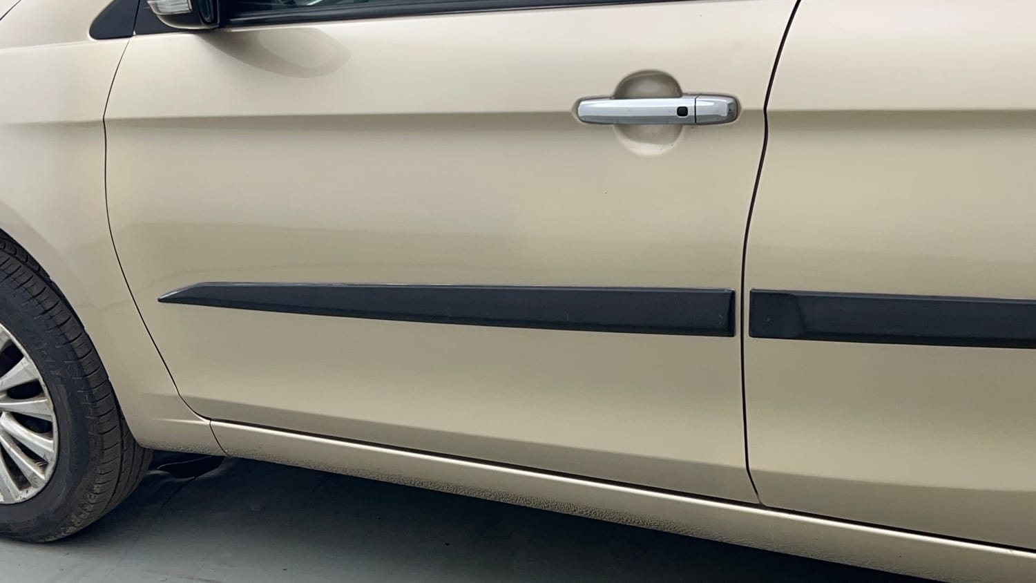 Used 2016 Maruti Suzuki Ciaz ZXi  AT Petrol Automatic dents MINOR DENT