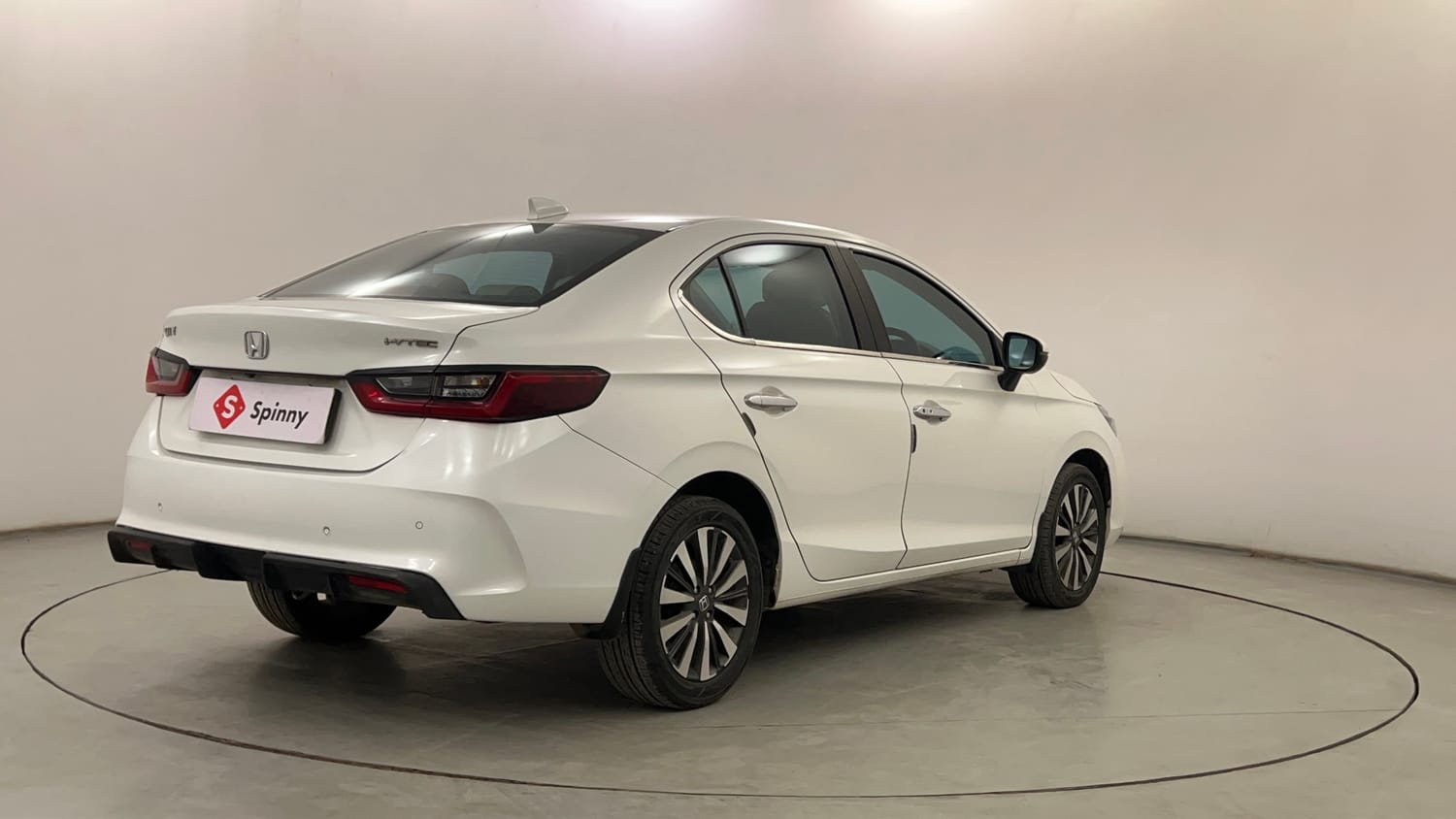 Used 2023 Honda City ZX Petrol MT Petrol Manual exterior RIGHT REAR CORNER VIEW