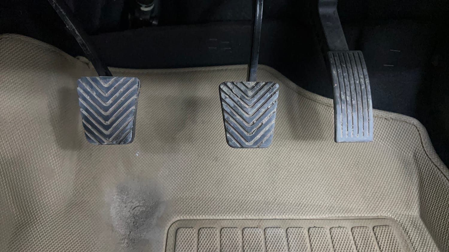 Used 2012 Hyundai Verna Fluidic 1.6 VTVT SX Petrol Manual interior PEDALS VIEW