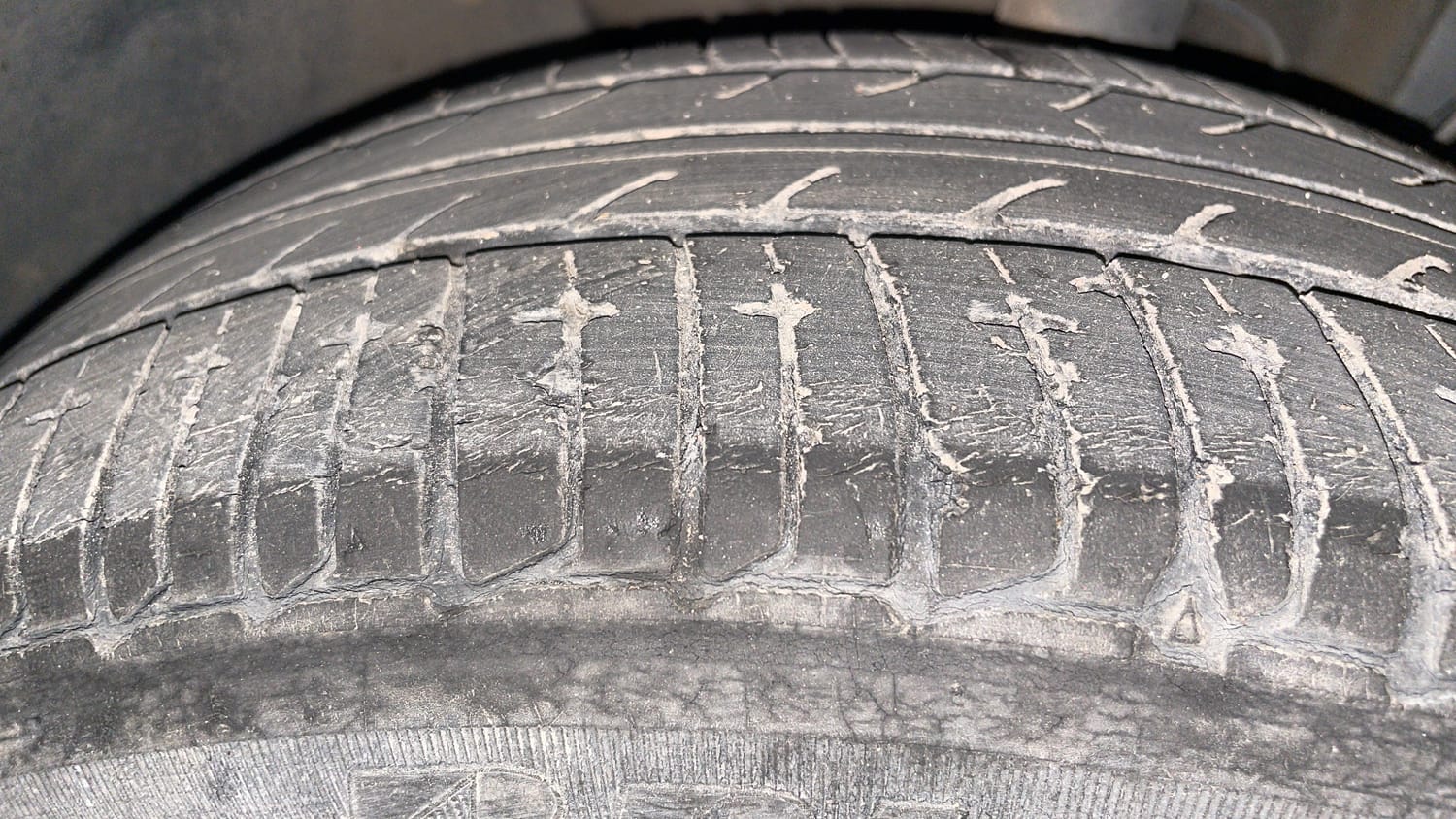 Used 2020 Tata Tigor XZ Plus Petrol Manual tyres RIGHT FRONT TYRE TREAD VIEW