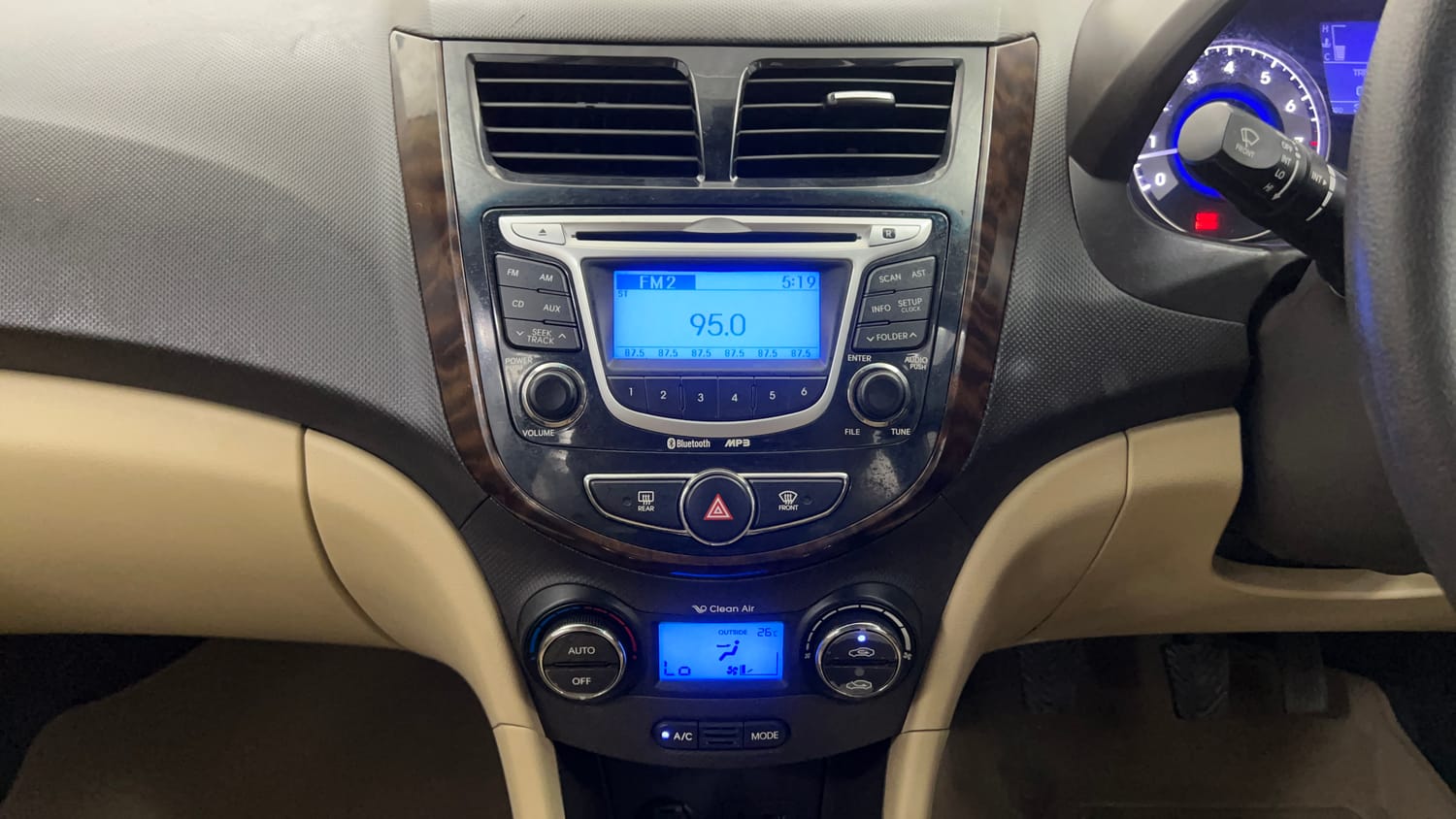 Used 2012 Hyundai Verna Fluidic 1.6 VTVT SX Petrol Manual interior MUSIC SYSTEM & AC CONTROL VIEW