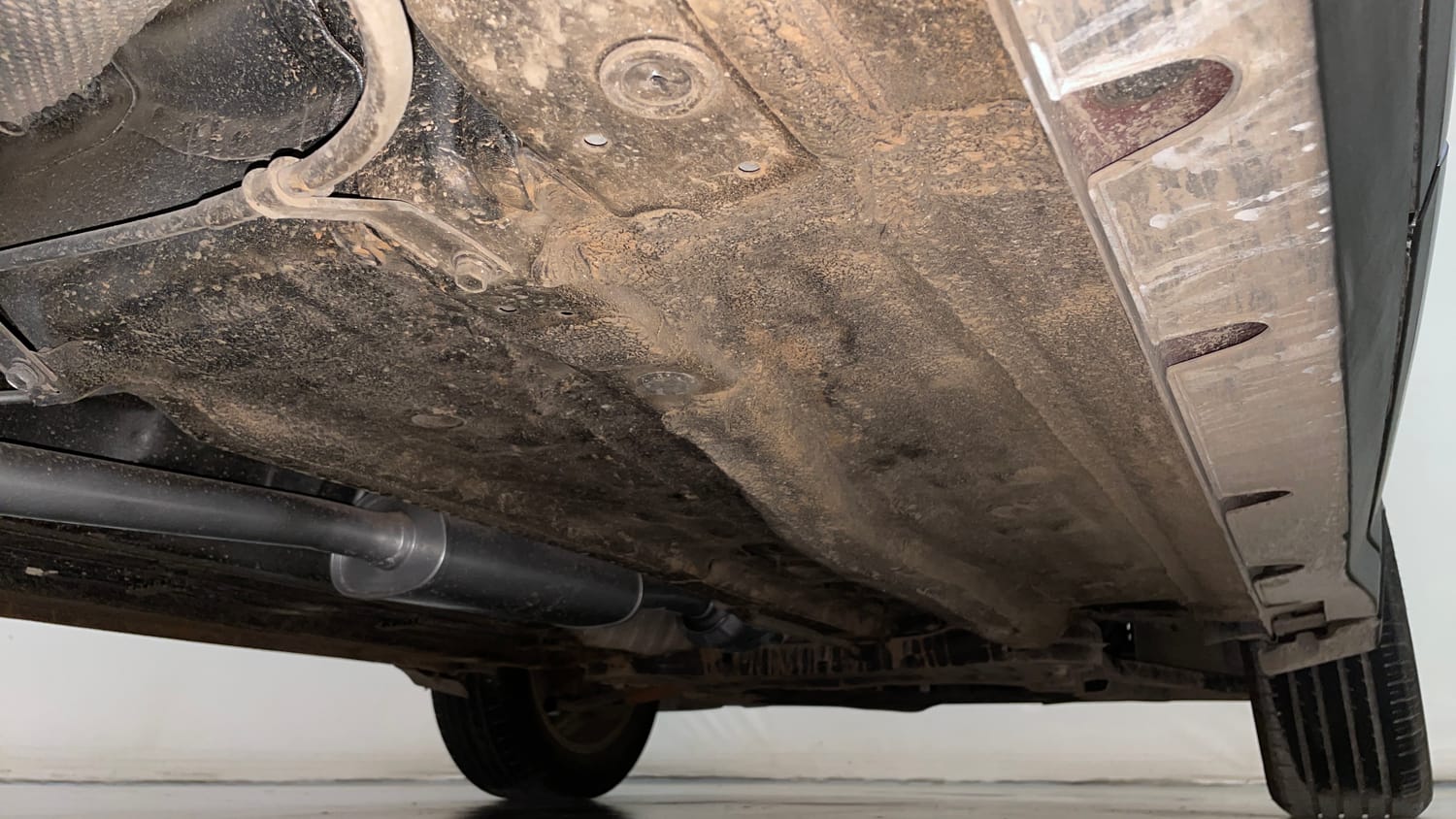 Used 2023 Kia Sonet HTX 1.0 DCT Petrol Automatic extra REAR RIGHT UNDERBODY VIEW