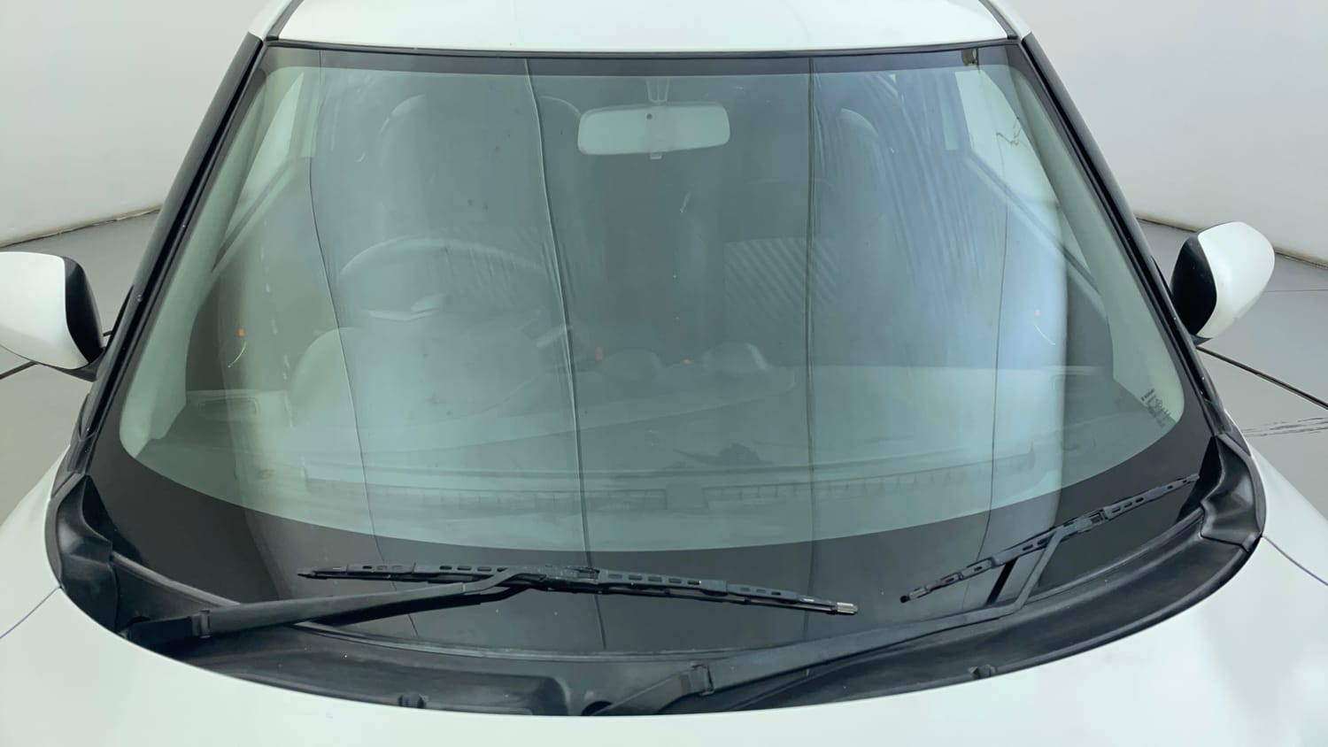 Used 2018 Maruti Suzuki Swift VXi Petrol Manual exterior FRONT WINDSHIELD VIEW