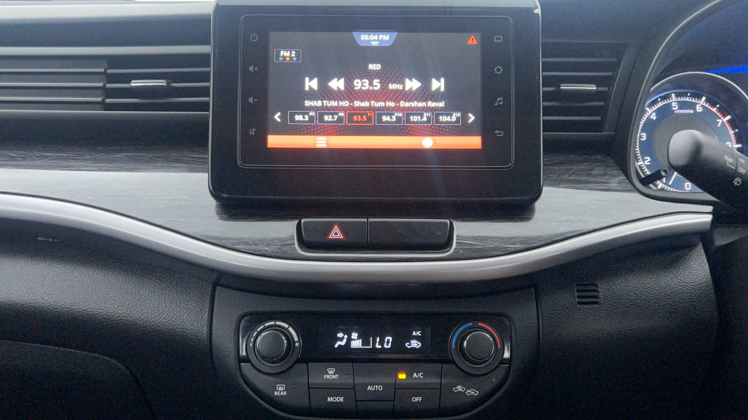 Used 2023 Maruti Suzuki XL6 Zeta AT Petrol Petrol Automatic interior MUSIC SYSTEM & AC CONTROL VIEW
