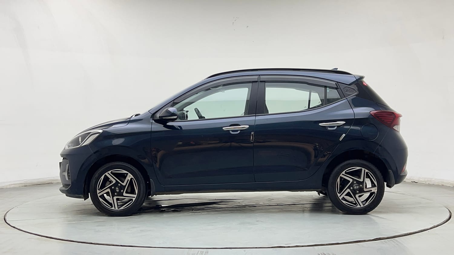 Used 2025 Hyundai Grand i10 Nios Sportz (O) 1.2 Kappa VTVT Petrol Manual exterior LEFT SIDE VIEW