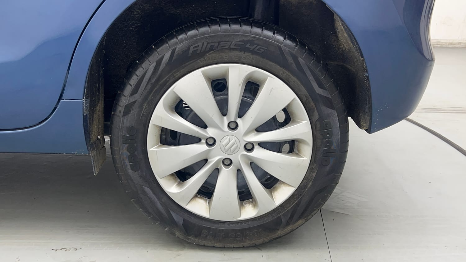 Used 2016 Maruti Suzuki Baleno Delta 1.2 Petrol Manual tyres LEFT REAR TYRE RIM VIEW
