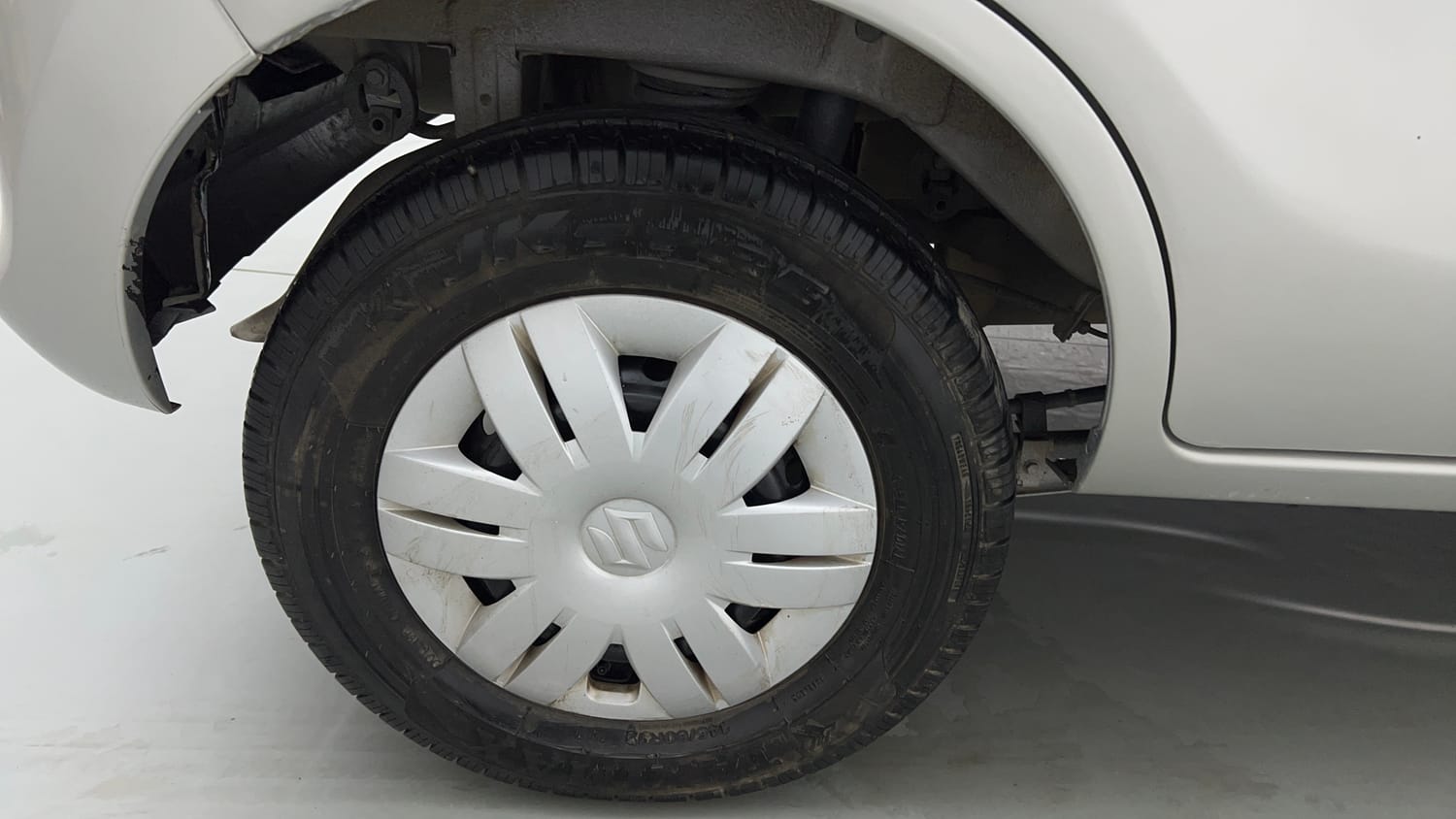 Used 2019 Maruti Suzuki Alto 800 LXi Petrol Manual tyres RIGHT REAR TYRE RIM VIEW