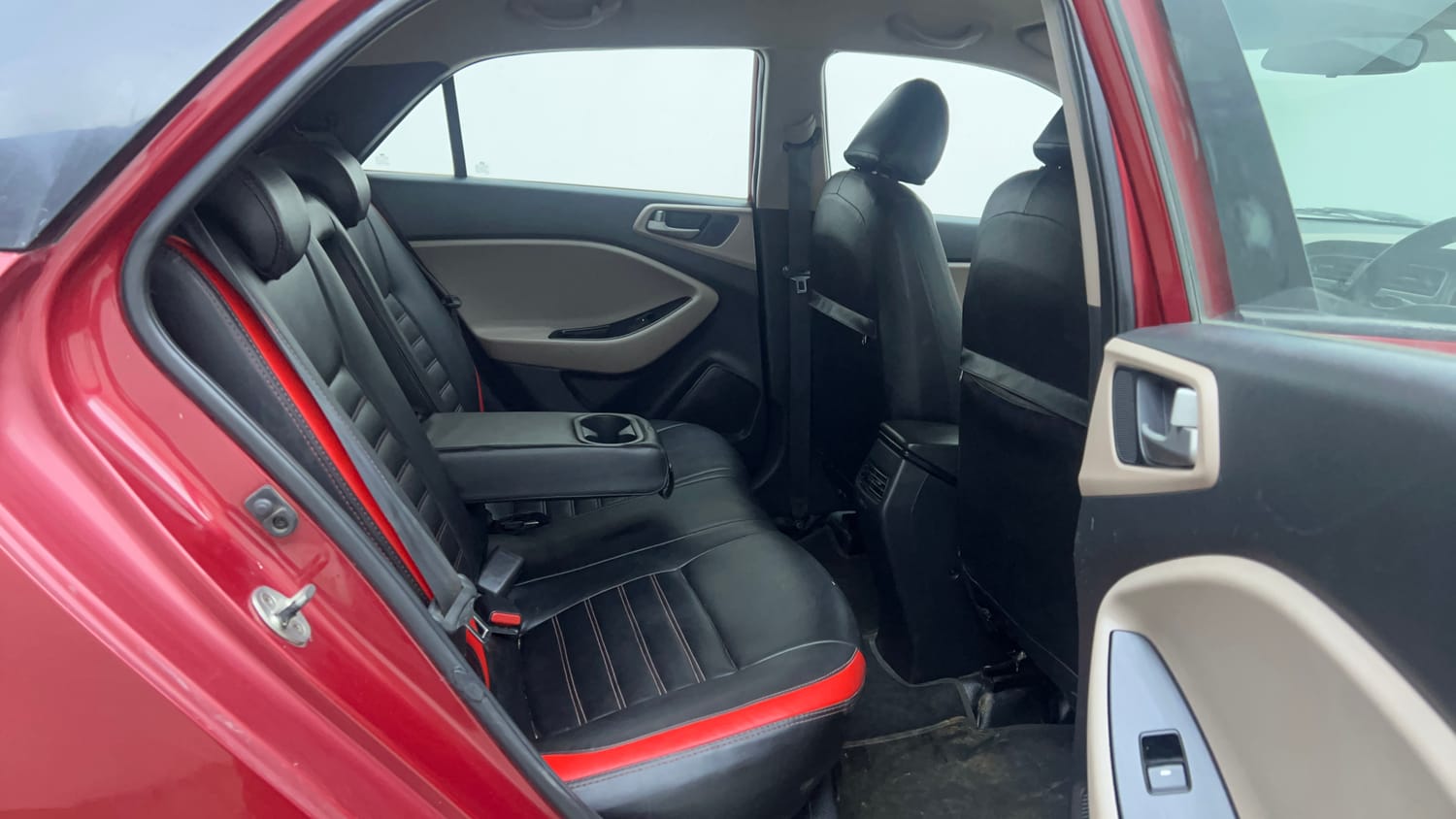 Used 2018 Hyundai Elite i20 Asta 1.2 (O) Petrol Manual interior RIGHT SIDE REAR DOOR CABIN VIEW