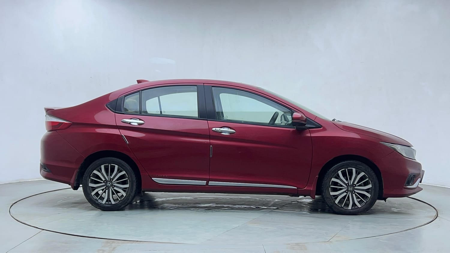 Used 2019 Honda City ZX CVT Petrol Petrol Automatic exterior RIGHT SIDE VIEW