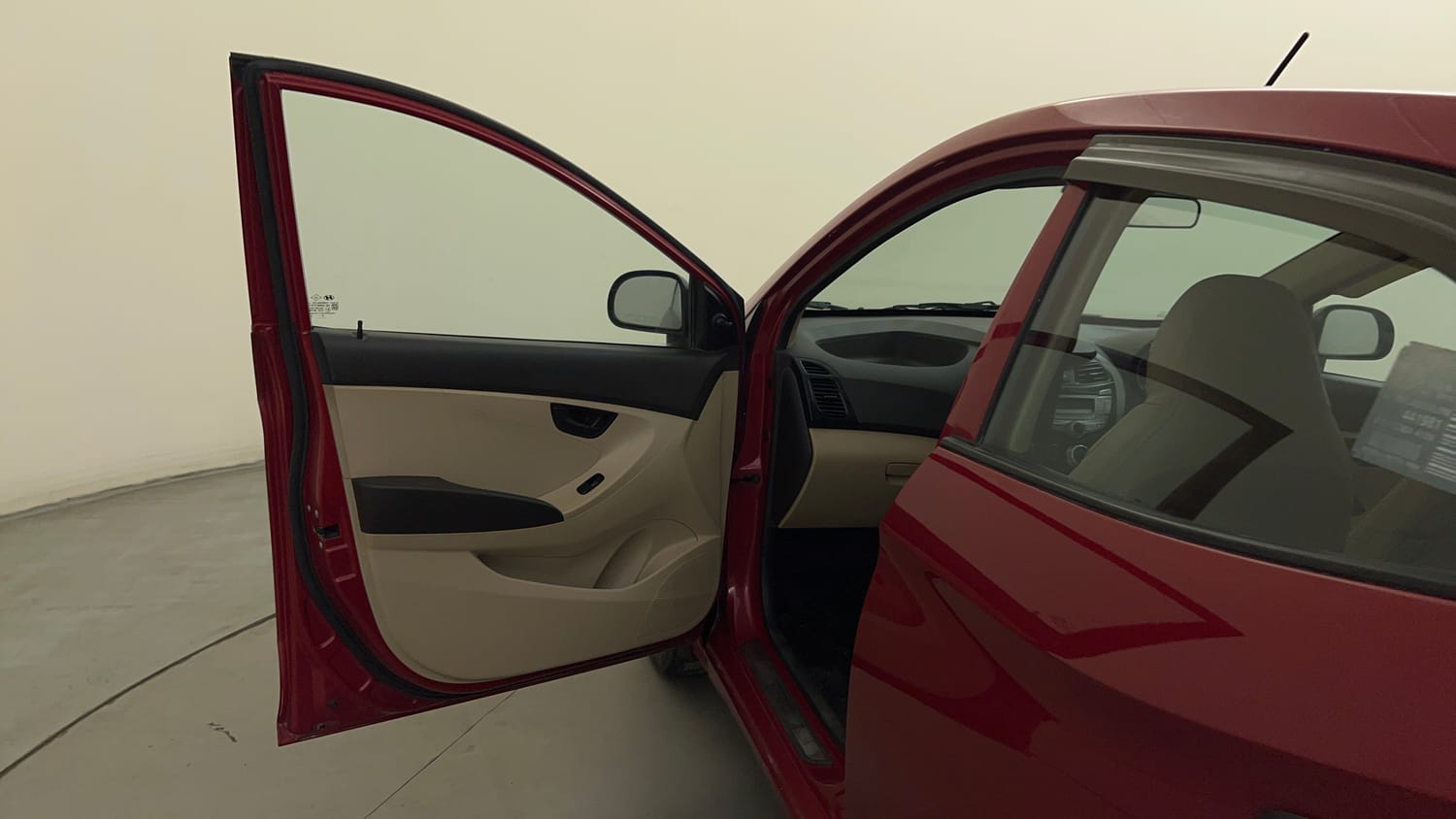 Used 2015 Hyundai Eon Magna + Petrol Manual interior LEFT FRONT DOOR OPEN VIEW