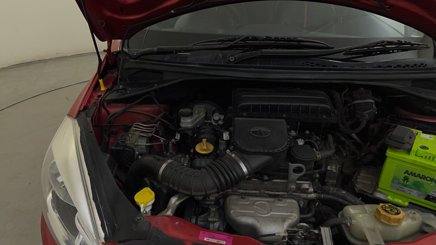 Used 2018 Tata Tiago Revotron XZA Petrol Automatic engine ENGINE RIGHT SIDE HINGE & APRON VIEW