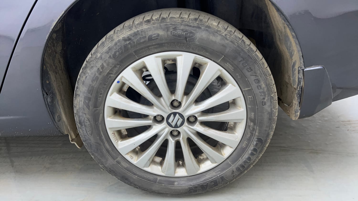 Used 2023 Maruti Suzuki Ciaz Zeta 1.5 Petrol Manual tyres LEFT REAR TYRE RIM VIEW