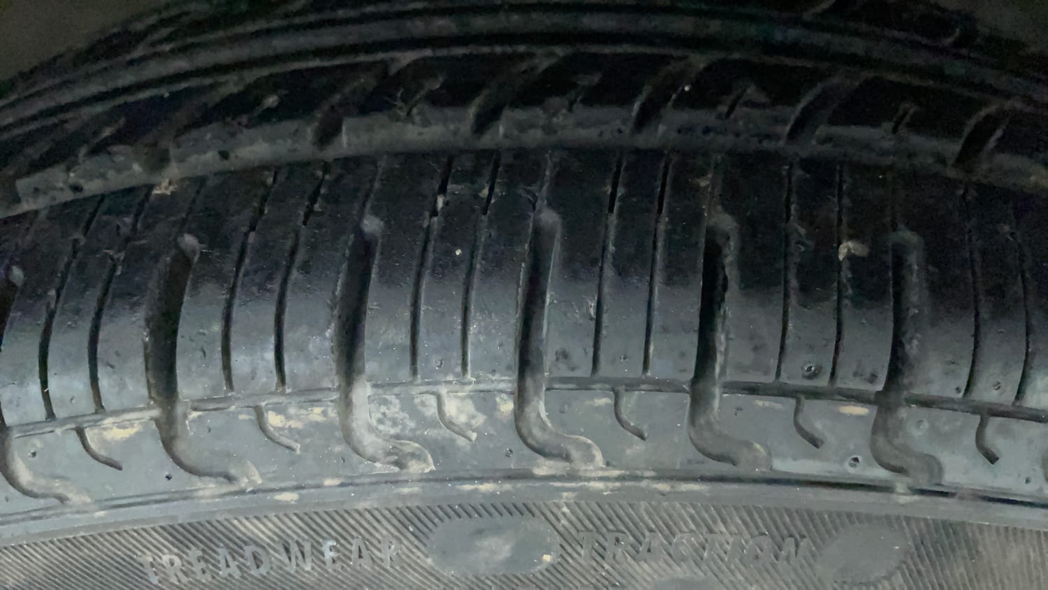 Used 2018 Renault Kwid RXT Petrol Manual tyres RIGHT FRONT TYRE TREAD VIEW