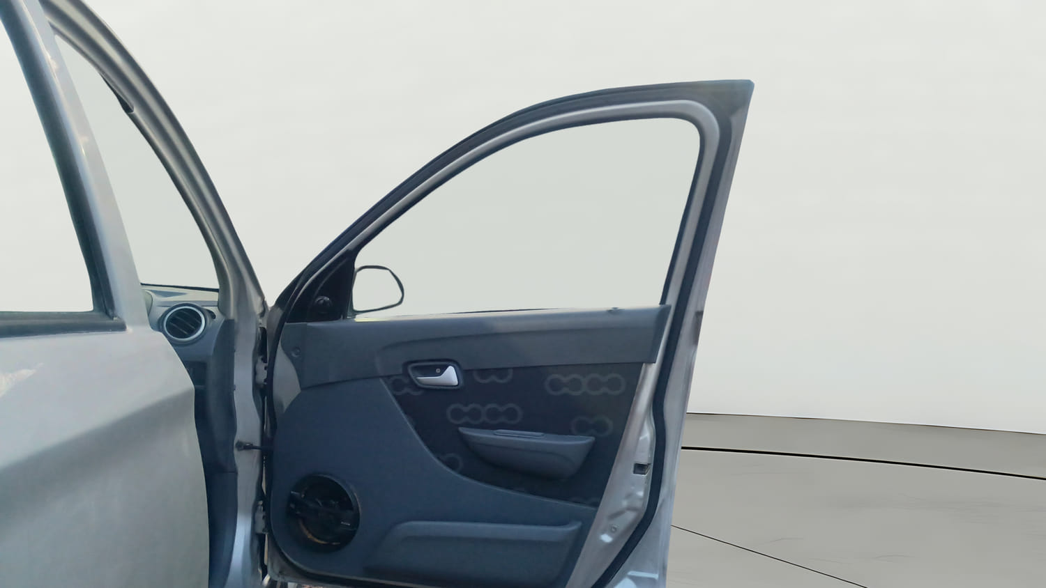 Used 2015 Maruti Suzuki Alto 800 Lxi Petrol Manual interior RIGHT FRONT DOOR OPEN VIEW
