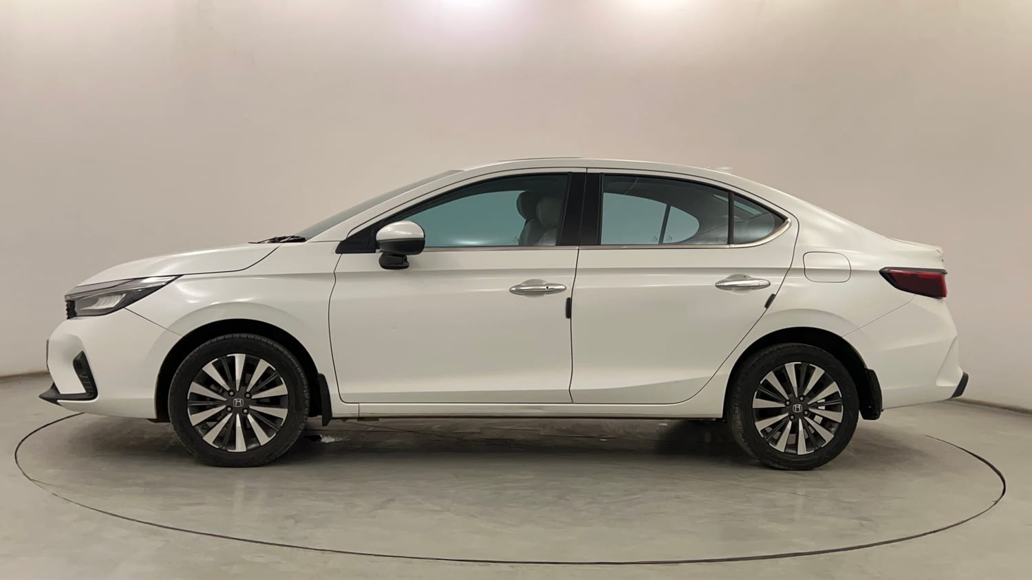 Used 2023 Honda City ZX Petrol MT Petrol Manual exterior LEFT SIDE VIEW