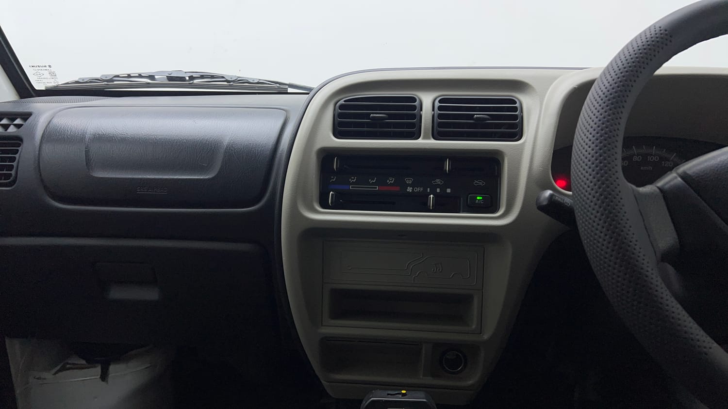 Used 2022 Maruti Suzuki Eeco 5 STR AC (O) Petrol Manual interior MUSIC SYSTEM & AC CONTROL VIEW