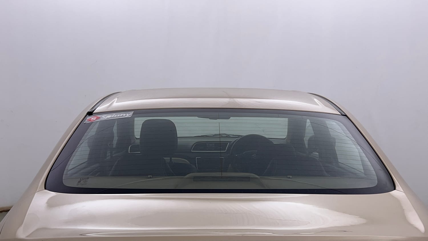 Used 2016 Maruti Suzuki Ciaz ZXi  AT Petrol Automatic exterior BACK WINDSHIELD VIEW