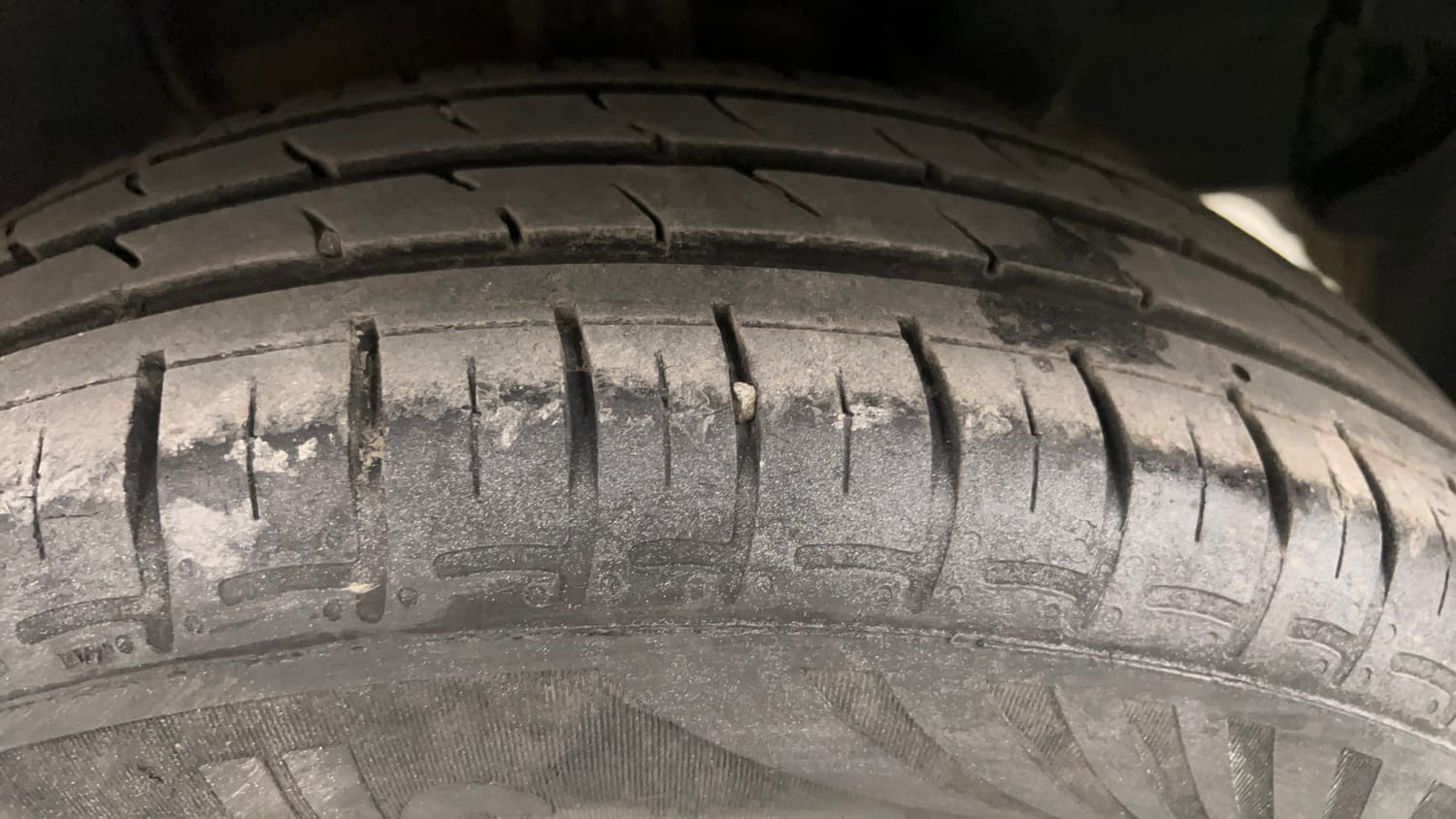 Used 2023 Hyundai Grand i10 Nios Magna 1.2 Kappa VTVT Petrol Manual tyres LEFT REAR TYRE TREAD VIEW