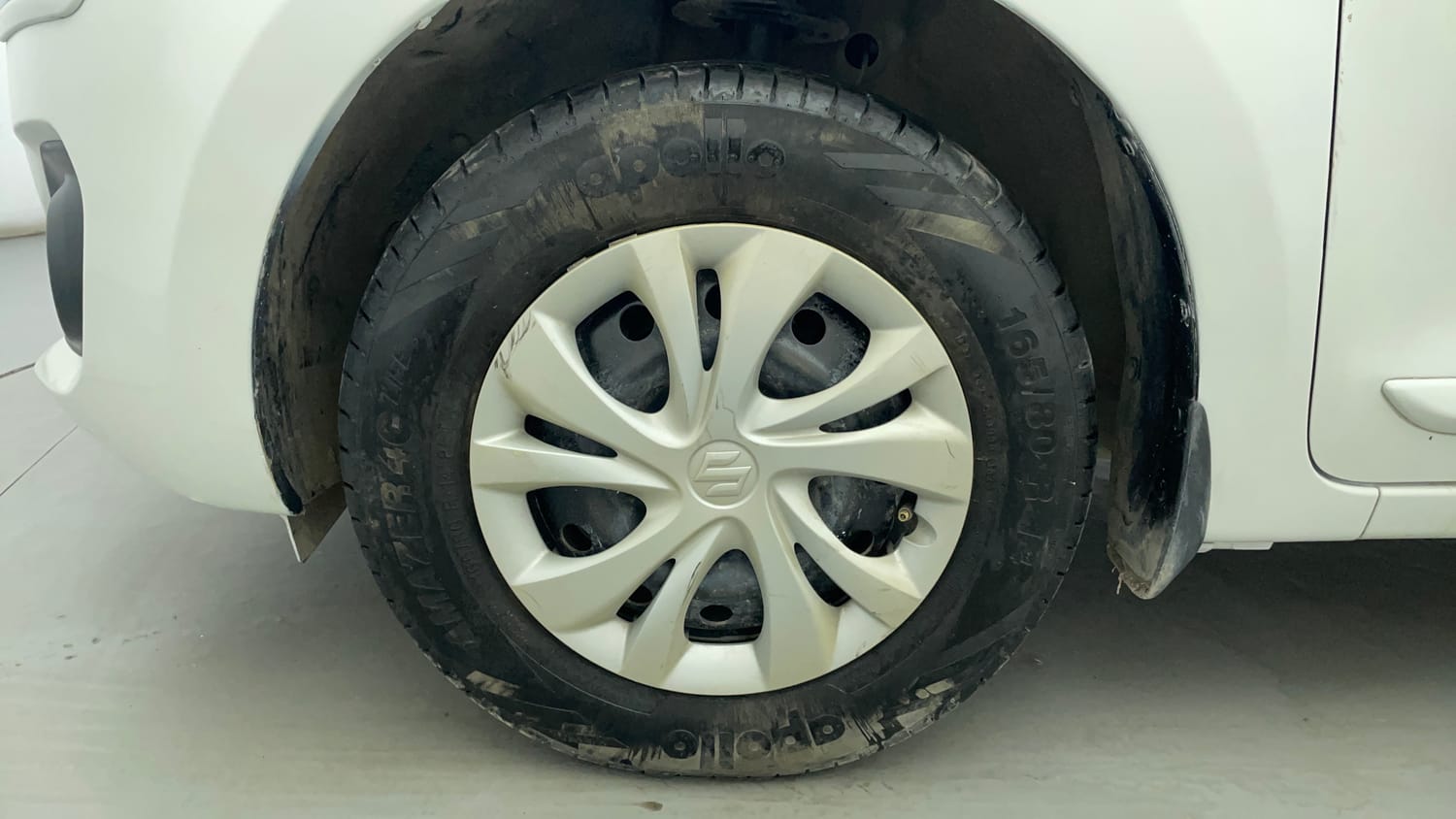 Used 2018 Maruti Suzuki Swift VXi Petrol Manual tyres LEFT FRONT TYRE RIM VIEW