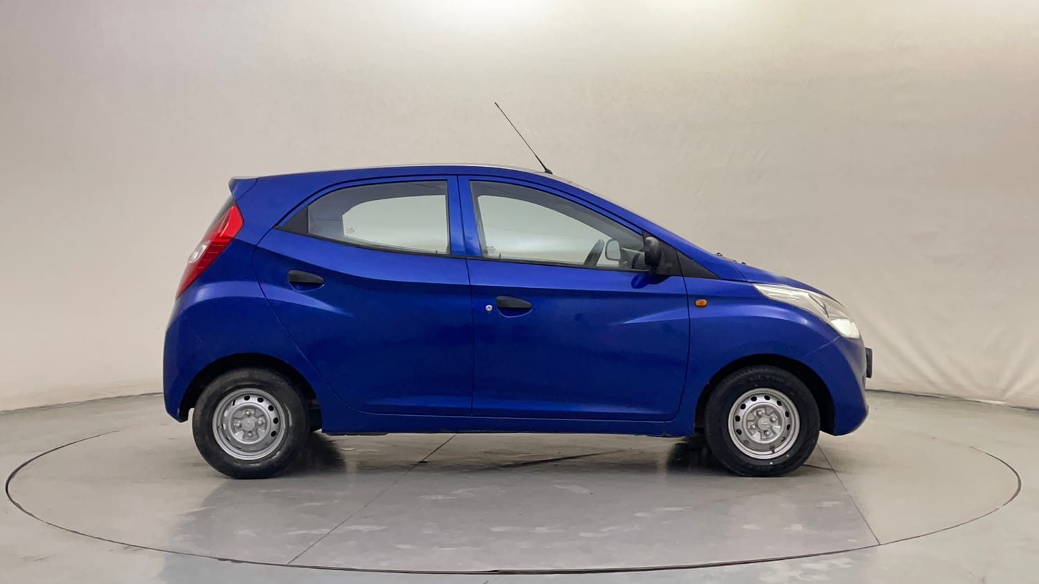 Used 2012 Hyundai Eon Era Petrol Manual exterior RIGHT SIDE VIEW