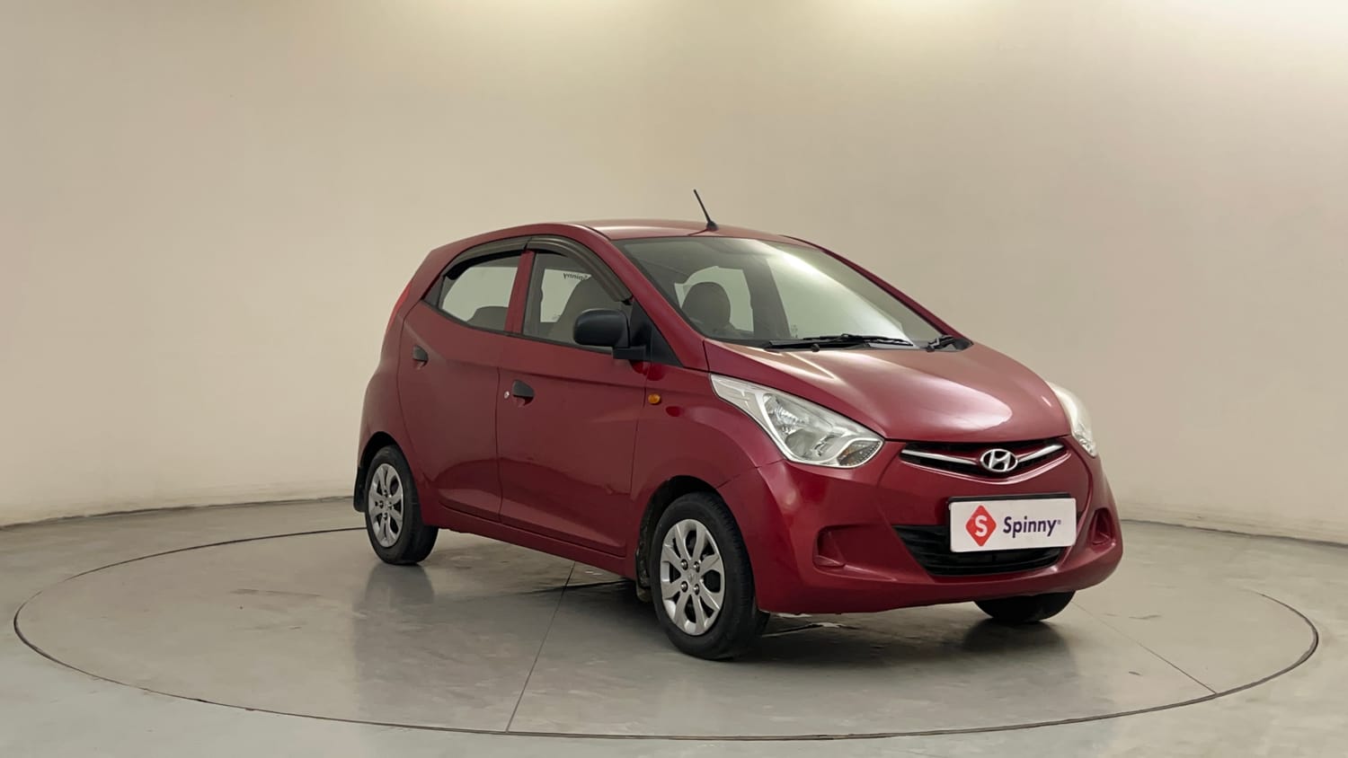 Used 2015 Hyundai Eon Magna + Petrol Manual exterior RIGHT FRONT CORNER VIEW