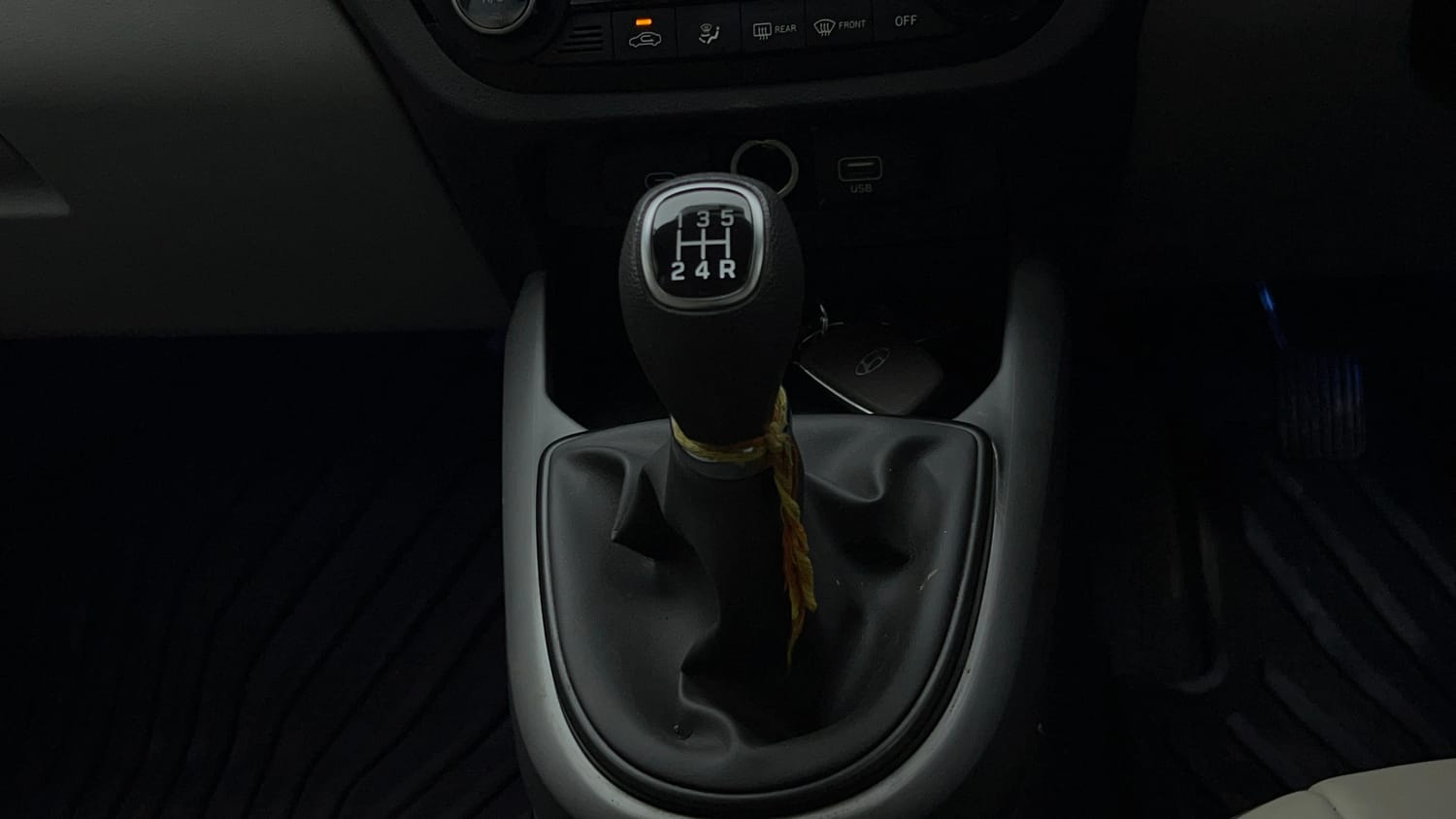 Used 2025 Hyundai Grand i10 Nios Sportz (O) 1.2 Kappa VTVT Petrol Manual interior GEAR  KNOB VIEW