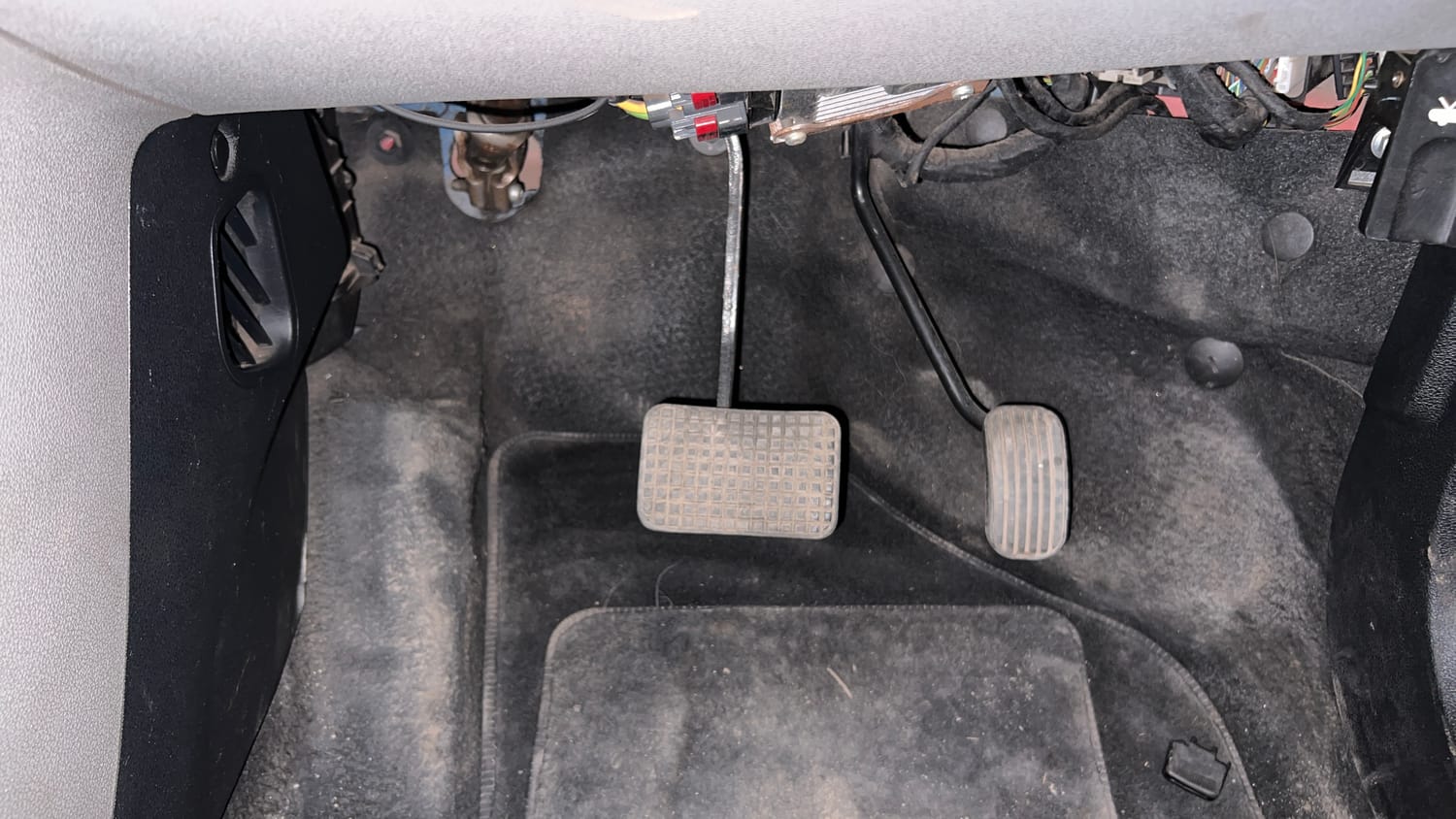 Used 2018 Tata Tiago Revotron XZA Petrol Automatic interior PEDALS VIEW