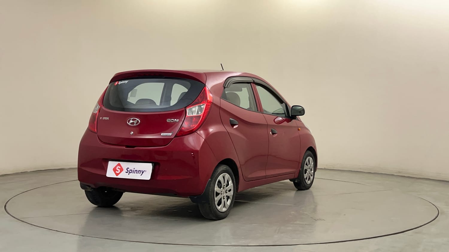 Used 2015 Hyundai Eon Magna + Petrol Manual exterior RIGHT REAR CORNER VIEW