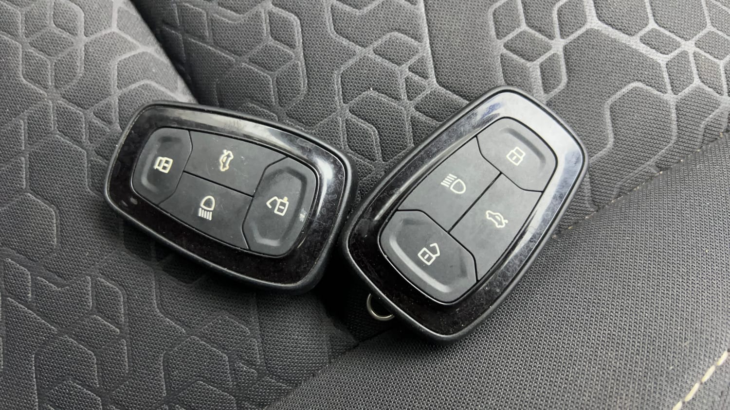 Used 2022 Tata Altroz XZA Petrol Petrol Automatic extra CAR KEY VIEW