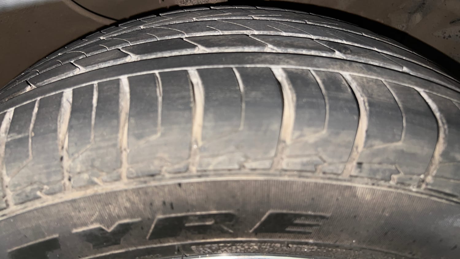 Used 2017 Hyundai Creta 1.6 SX Plus AT Diesel Automatic tyres RIGHT FRONT TYRE TREAD VIEW