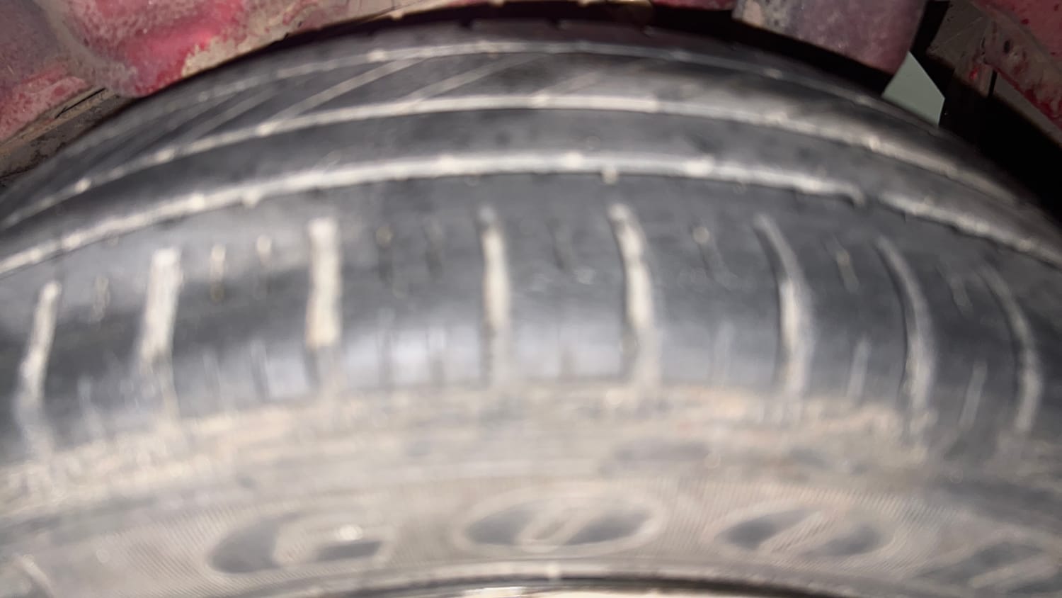 Used 2015 Hyundai Eon Magna + Petrol Manual tyres LEFT REAR TYRE TREAD VIEW