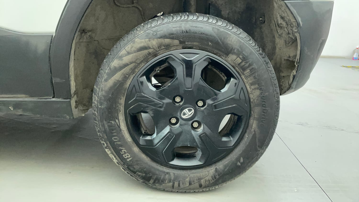 Used 2022 Tata Punch Accomplished MT Petrol Manual tyres LEFT REAR TYRE RIM VIEW