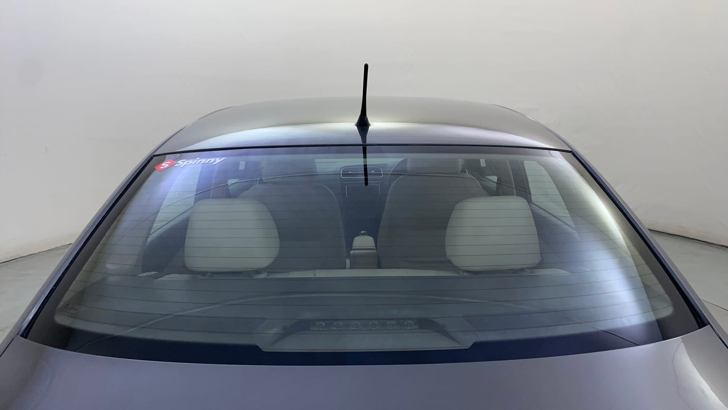 Used 2014 Volkswagen Vento Highline Petrol Petrol Manual exterior BACK WINDSHIELD VIEW